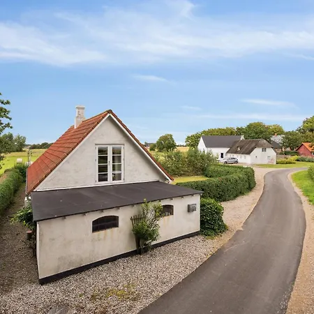 Cozy With A View Of The North Sea Villa