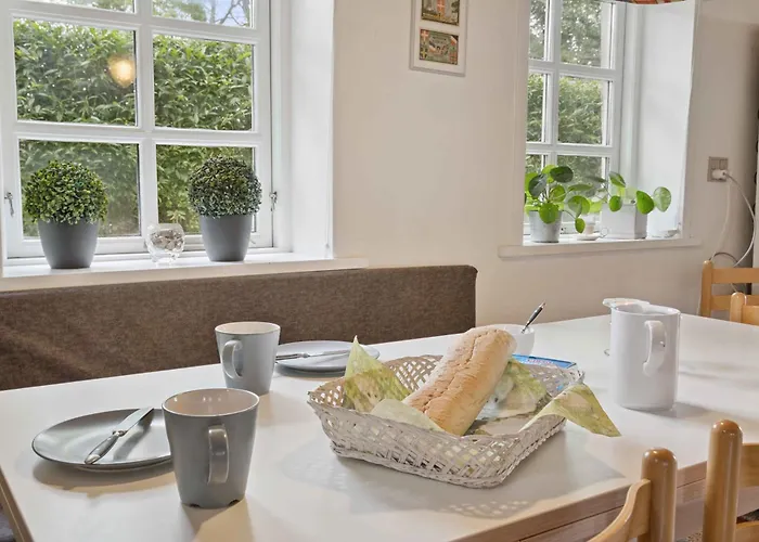 Cozy With A View Of The North Sea Bredebro